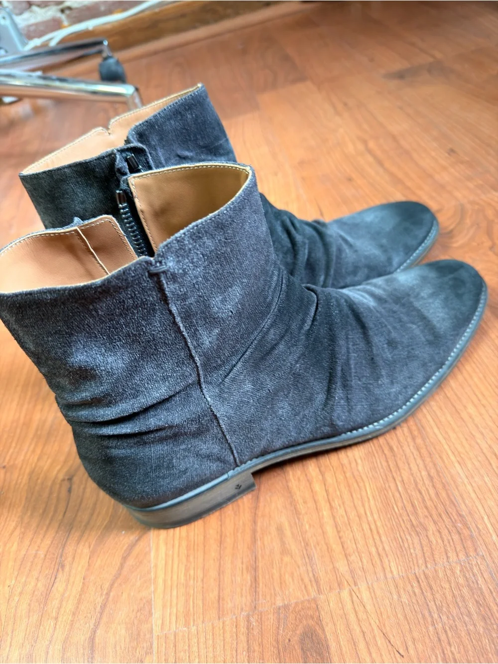 John Varvatos Morrison Sharpie Men's Suede Chukka Boots - Charcoal -